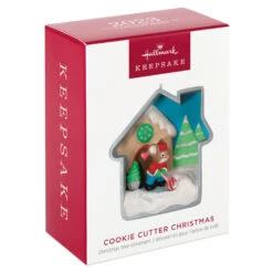 Hallmark Cookie Cutter Christmas Ornament -Lovely Souvenir Store Cookie Cutter Mouse Diorama Keepsake Ornament 1799QXR8067 04