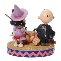 Enesco Jim Shore Peanuts Gang Halloween Figurine With Light, 5.55" -Lovely Souvenir Store Jim Shore Peanuts Halloween Figurine With Light 6013037 03