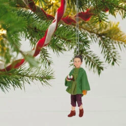 Hallmark Star Wars: Obi-Wan Kenobi™ A Princess And Her Droid Ornament -Lovely Souvenir Store Princess Leia Girl and Droid Lola Keepsake Ornament 2199QXE3297 02